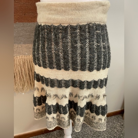 5 for 25 Anthropologie Sparrow Wool Blend Vintage style Flare Knit Skirt XS - Picture 2 of 5